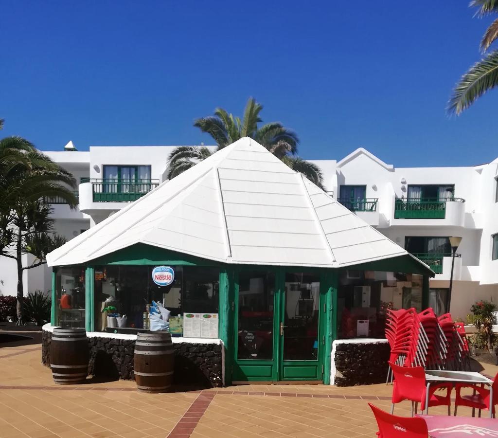 Marina Beach-Apartamentos Tahiche コスタ・テギセ エクステリア 写真
